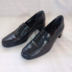 Rockport Black Leather Penny Loafers 2” Heel NWOT Women’s Size 10M